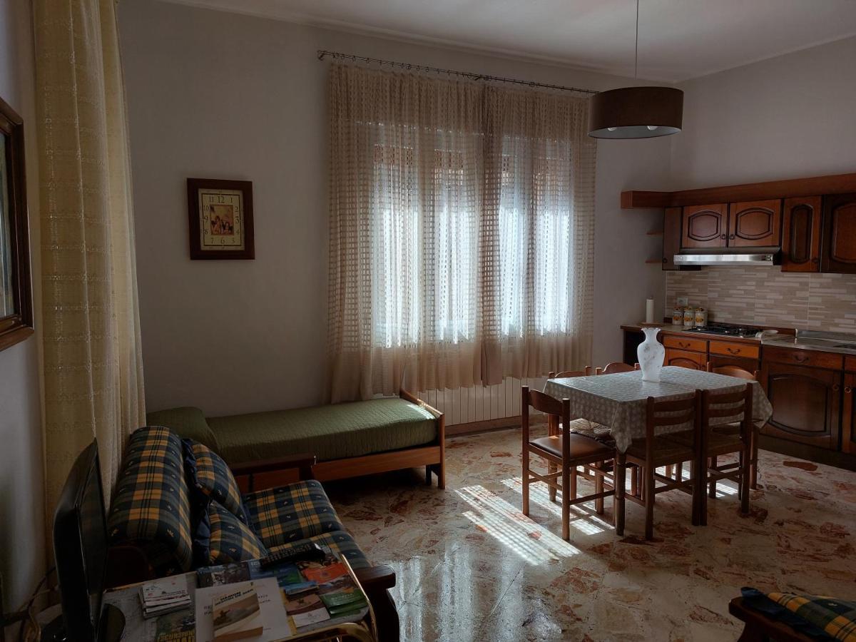 Casa Vacanze Lina Apartment San Mauro Castelverde Exterior photo